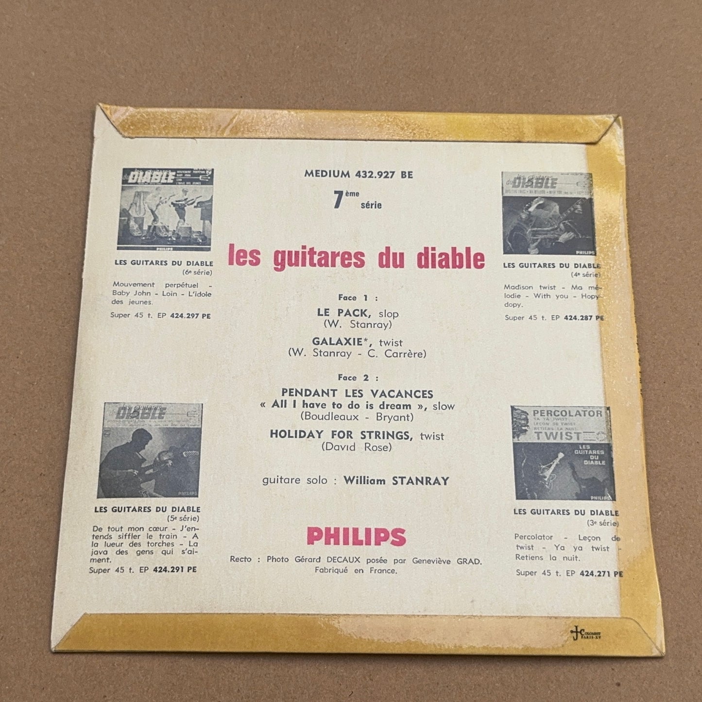 Les Guitares Du Diable - Pendent Les Vacances / Le Pack, Philips 432.927 BE, France